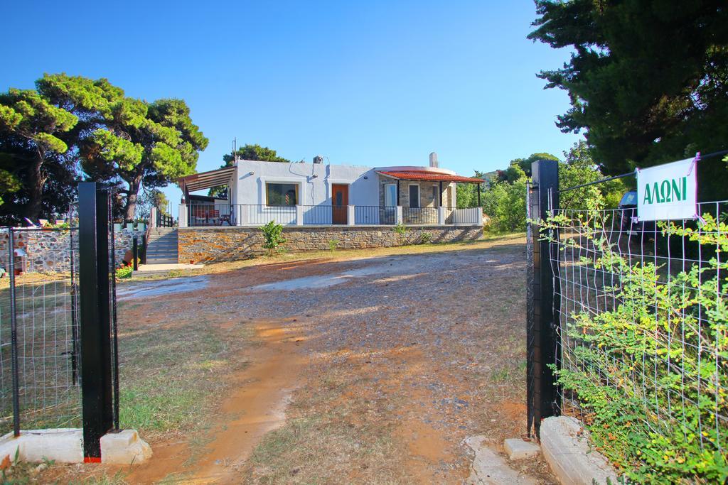 Aloni Villa Скопелос Екстериор снимка